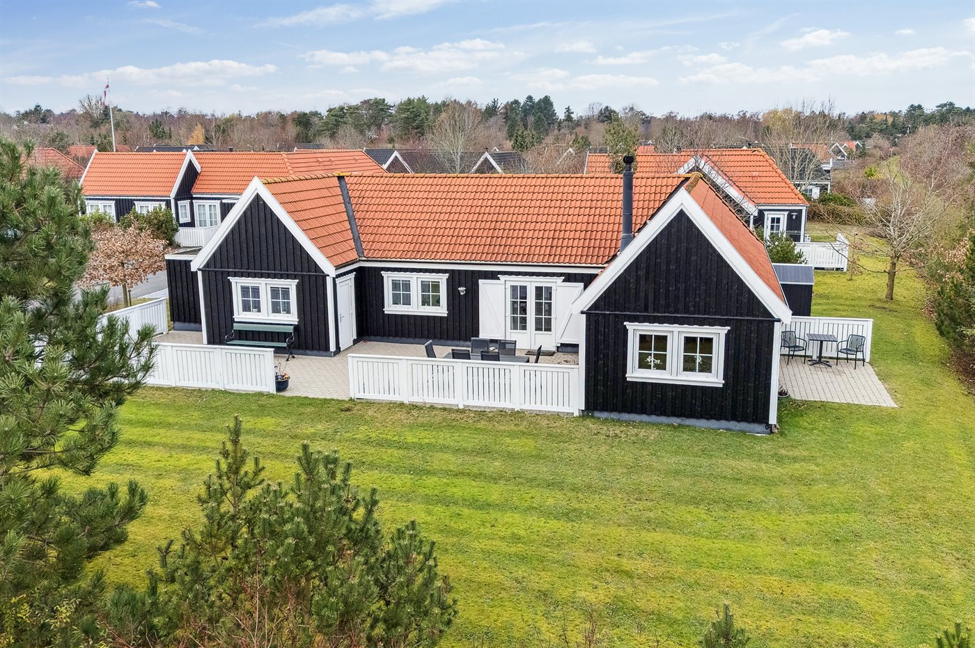 Helles Ferienhaus mit Meerblick, Sauna und Nähe zum Strand
