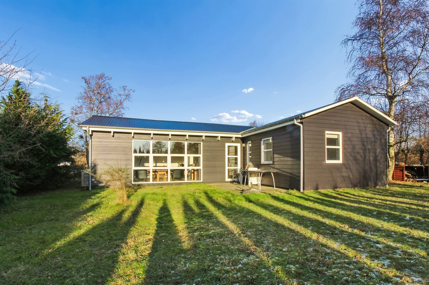 Frisch renoviert: Dein Wohlfühlhaus am Meer in Arnager