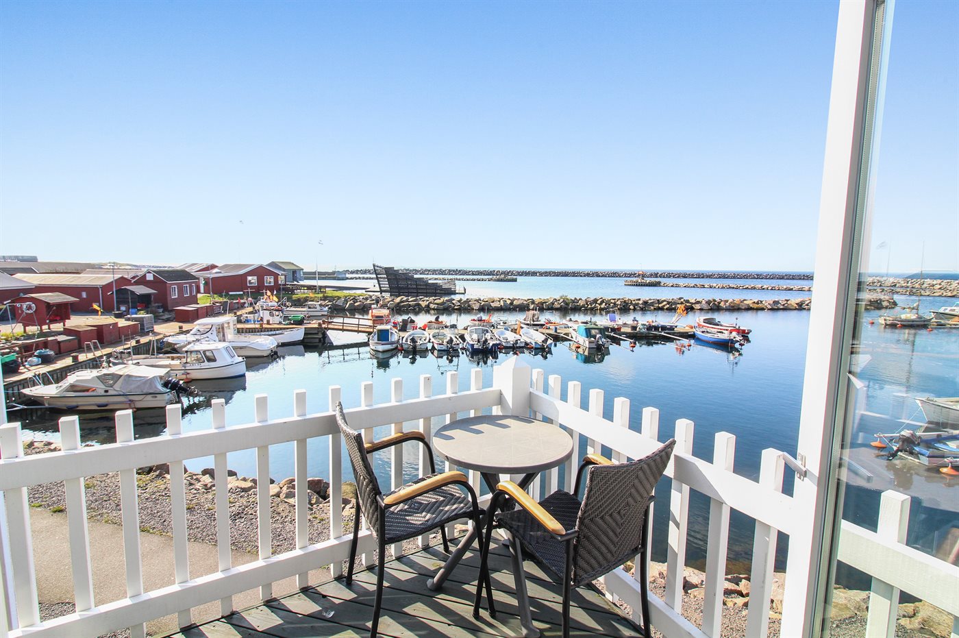 Urlaubsmagie am Hafen: Dein Traumhaus in Hasle!