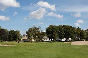 Det vackra klubbhuset Aabybro Golfklub 2