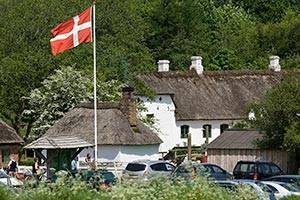 Die idyllische alte Mühle ist ein beliebtes Ausflugsziel Mühle Bundsbæk Mølle