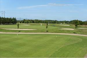 En utmanande 18-håls bana Golfbana