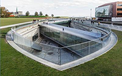Museet er tegnet af Bjarke Ingels Group Bygningen hvor M/S Museet for Søfart holder til