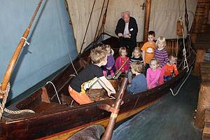 Spændende formidling af historien Børn leger vikinger