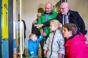 Flera generationer upplever tillsammans Familj på Ribe Domkirke Museum